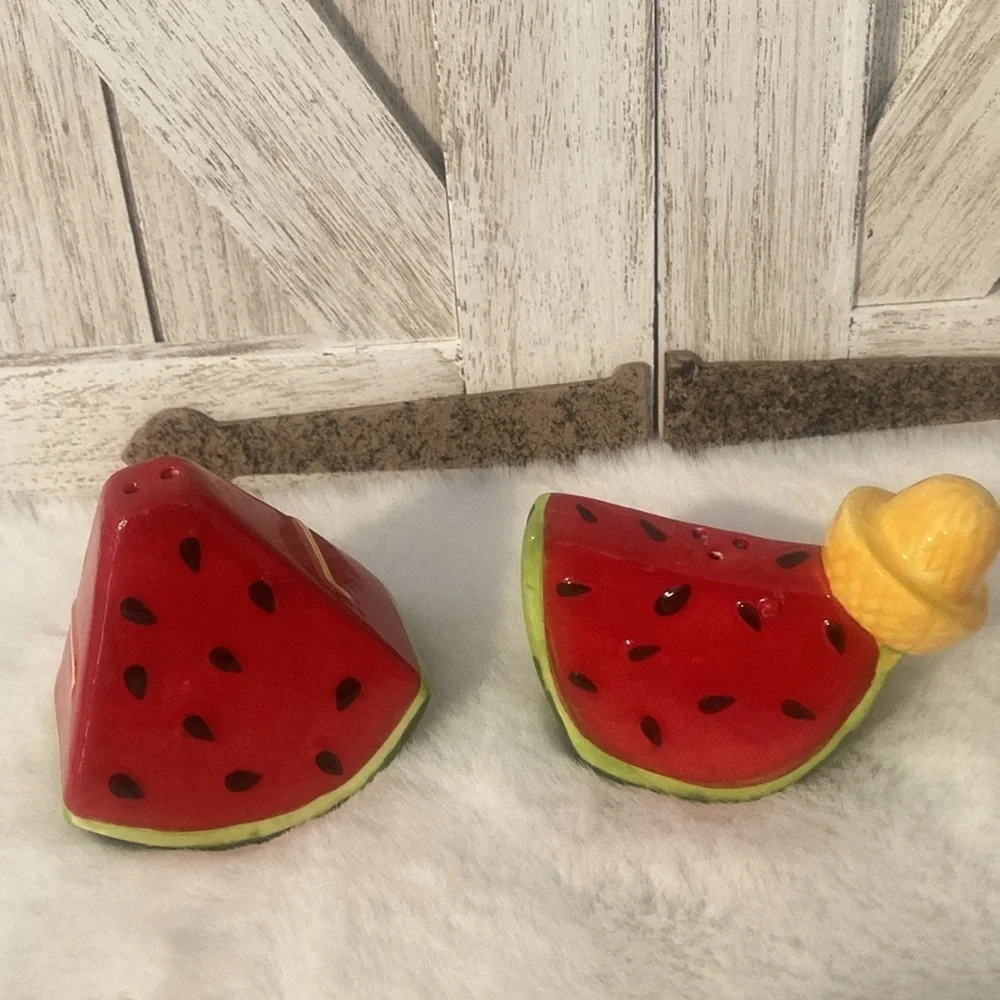 Boston Warehouse 2019 Fiesta Watermelon Shakers